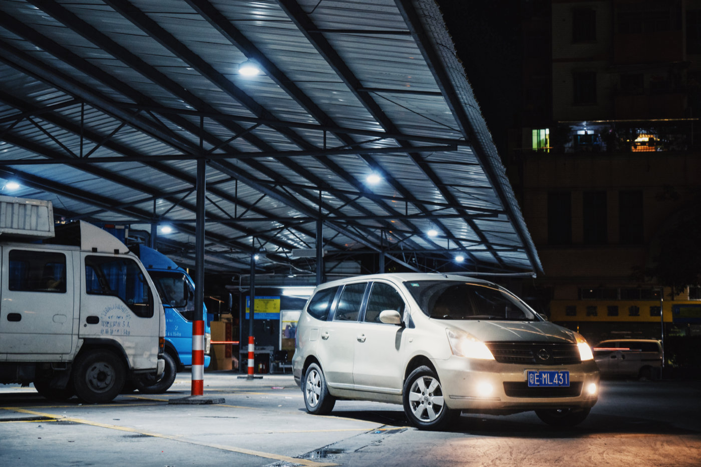 11年日产骏逸七座车,日产骏逸与骊威7座差别