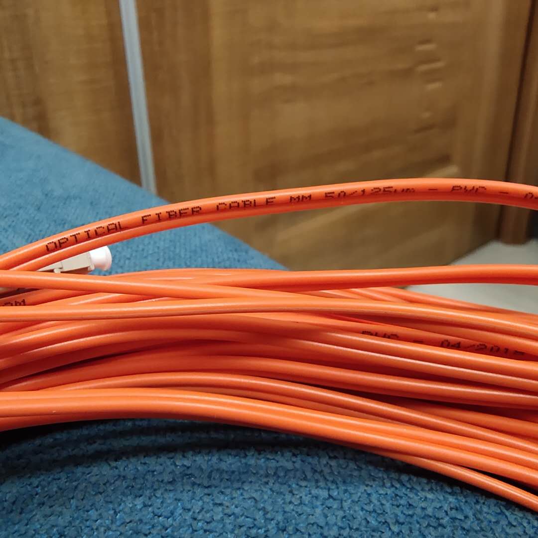 多模光纤跳线跟单模光纤跳线区分,光纤跳线怎么看图解