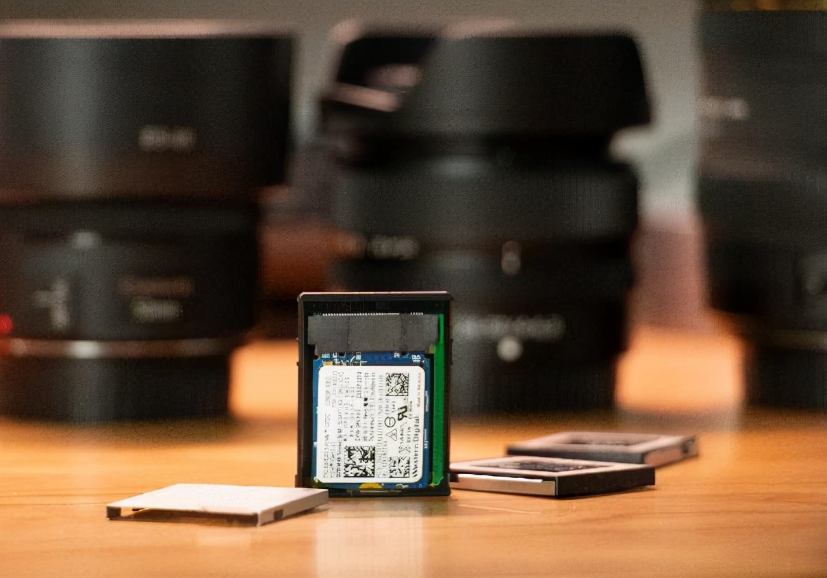 尼康z6用cfe-a还是b存储卡,尼康z6买xqd卡还是cfe卡