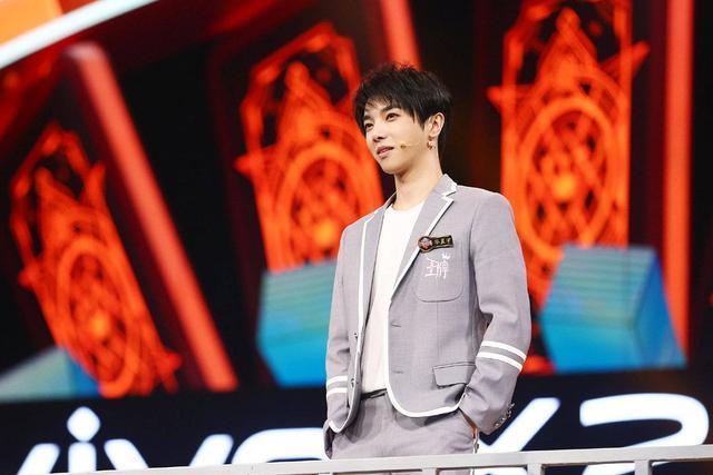 华晨宇张碧晨被曝育有一子，花花堂哥发文辟谣，双方均未拿出证据