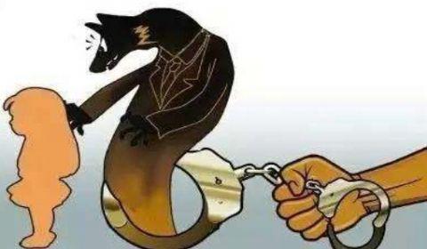 “班上女生都被他摸过”，四川一初中副校长十几年里一直干着猥亵女学生的事