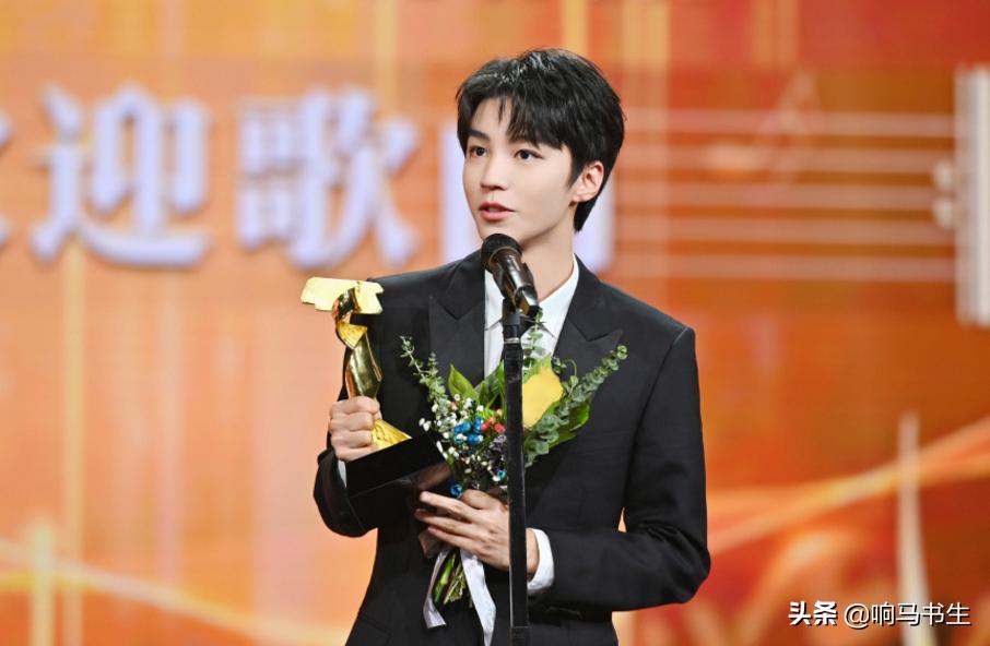 王俊凯新歌元气发光评论语,王俊凯元气新歌一起元气满满