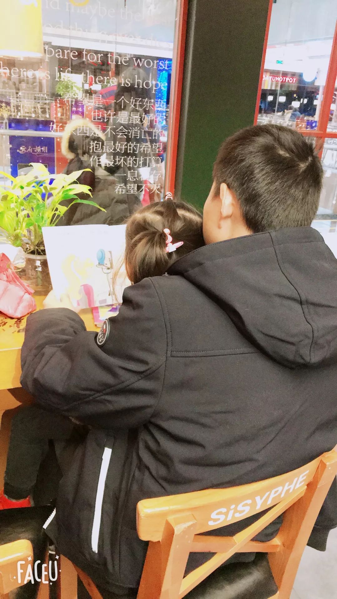 军爸给军娃惊喜视频,军爸送给军娃的六一礼物