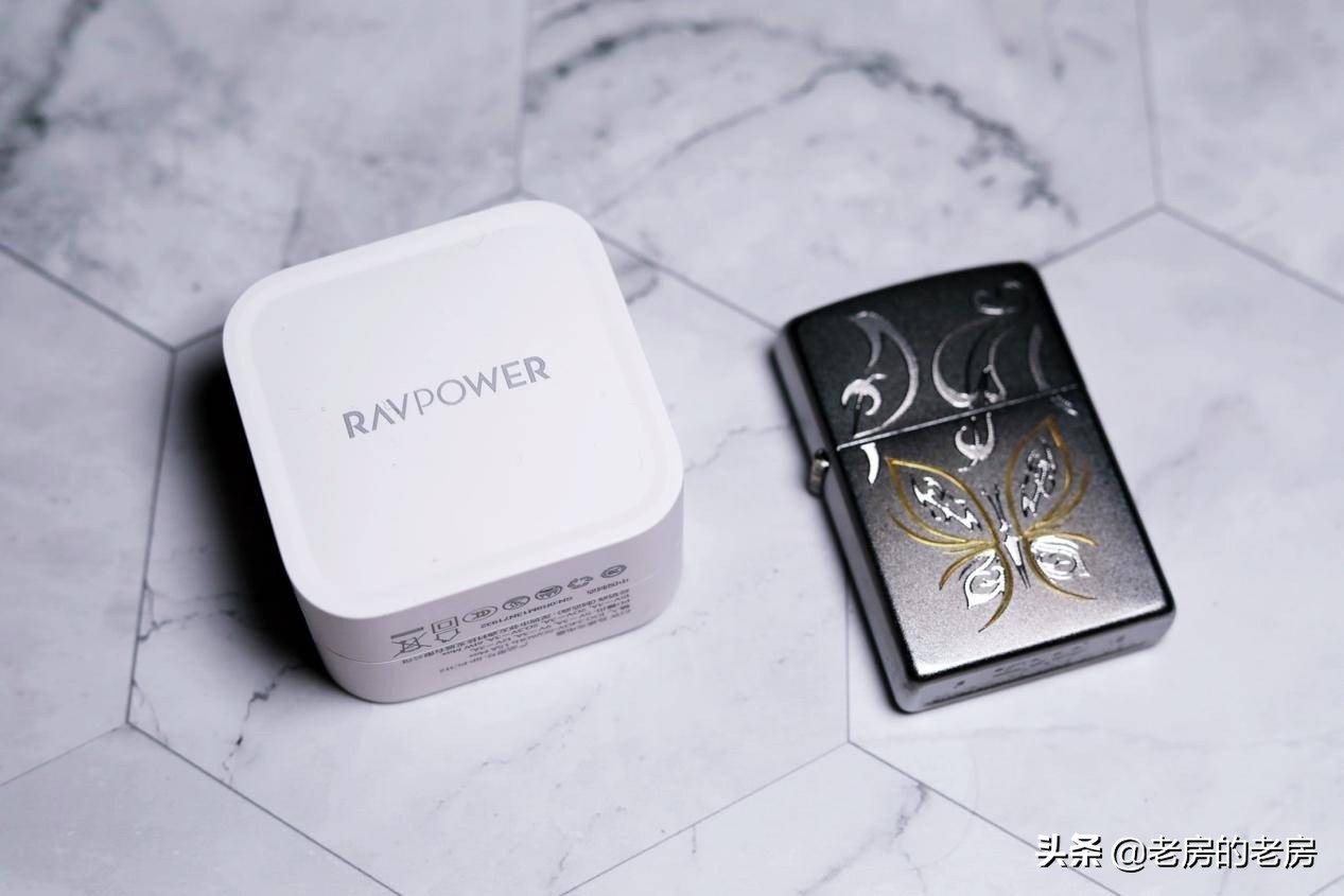 告别大砖块，拥抱小麻将，打火机大小的MBP充电头实用评测