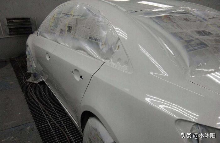 补漆到4s店还是去维修厂,4s店珍珠白补漆和原厂效果一样吗