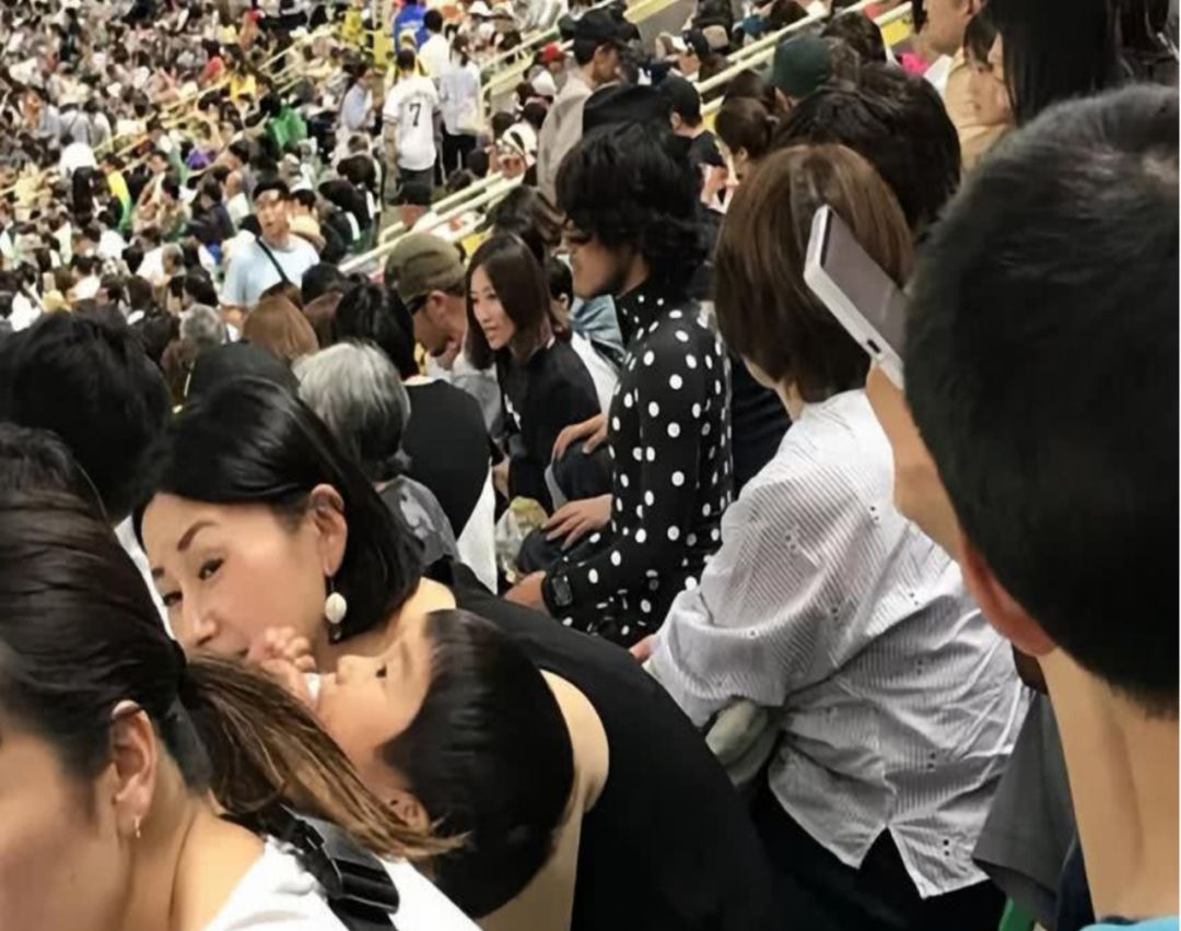 丧心病狂！一穿就摸清你的尺寸，日本人连做秋裤都特别污