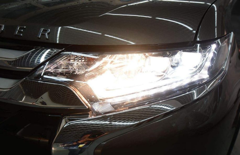 氙气大灯怎么改回卤素,氙气大灯怎么改led大灯