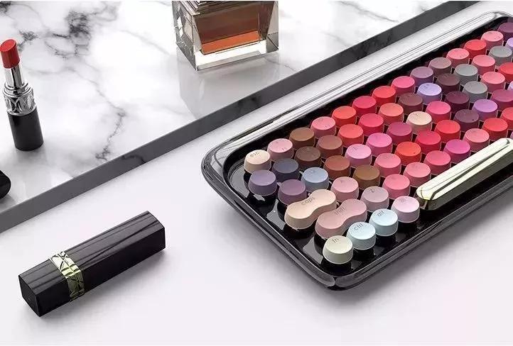 男朋友看到就想带回家私藏的“口红”机械键盘，安卓苹果一键切换