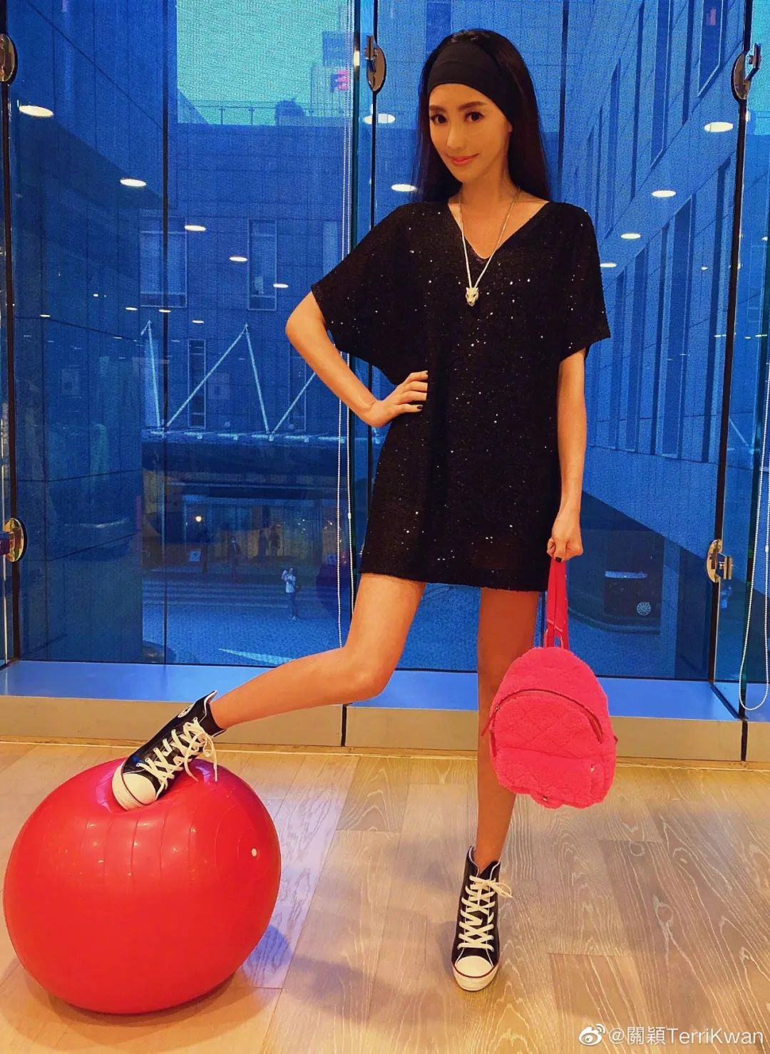 鍙版咕绗竴鍚嶅獩濂冲効,鍙版咕棣栧瘜绗竴鍚嶅獩