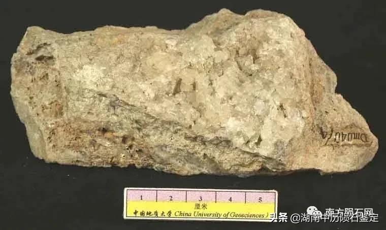 月球陨石与地球矿石的区别,月球陨石和矿石有什么区别