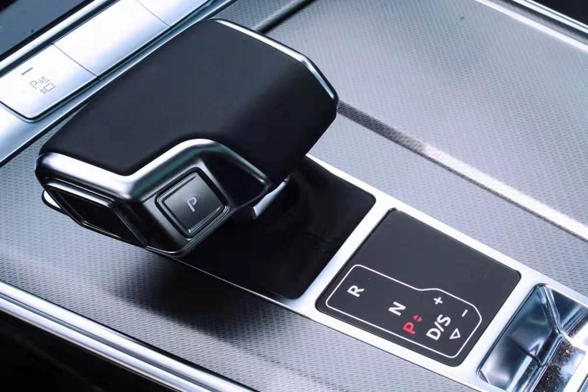 奥迪出手了！全新A7堪称轿跑颜值巅峰，近5米长，GLS真的比不过