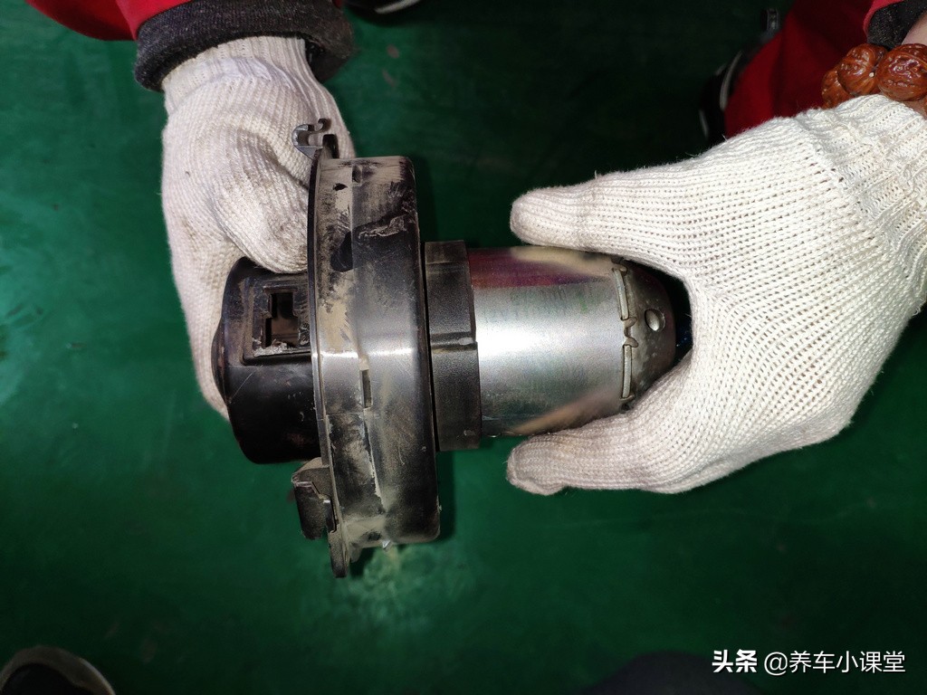 开空调异响怎么保养,开空调异响是什么原因修好多少钱