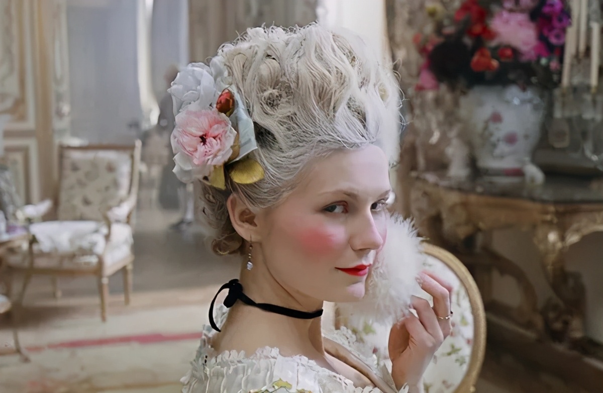 从巴洛克到洛可可的发展过程,从巴洛克风格到浪漫主义