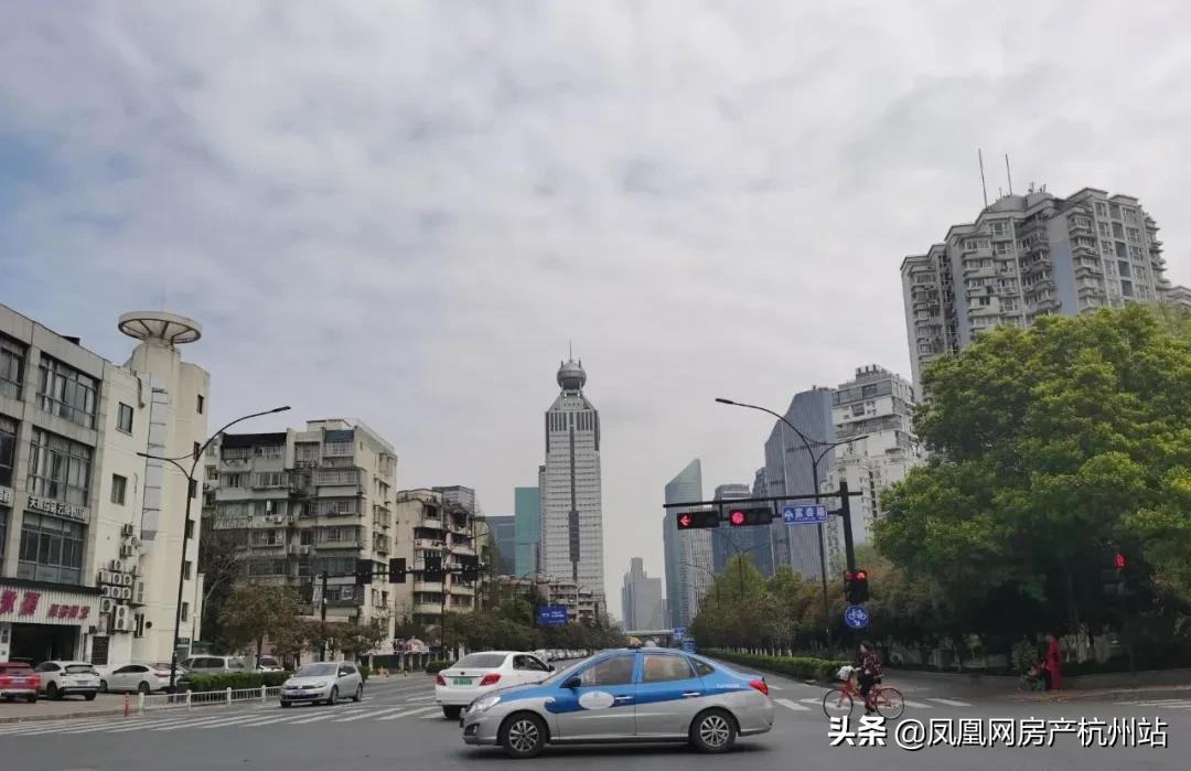 牛校跌落神坛?崇文“转公”仅2月,业主降价70余万试水