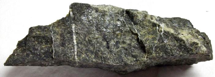 岫玉与蛇纹石玉比较哪个好,蛇纹石岫玉是什么意思