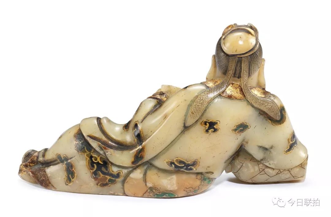 一只白玉小熊卖了670万，人家靠的是颜值！