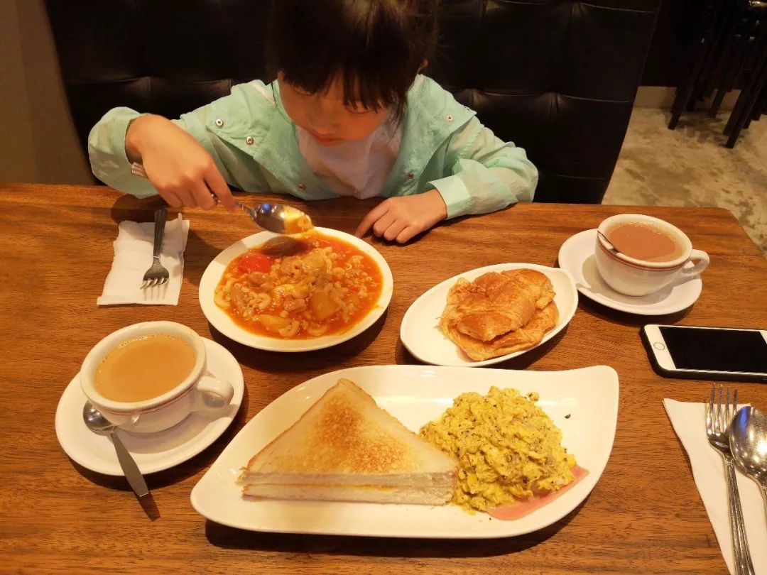 香港澳门哪个更好,香港澳门好申请吗