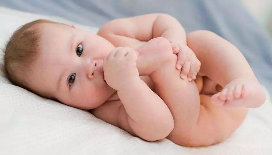 宝宝喜欢钻缝隙怎么办,宝宝喜欢钻夹缝怎么办