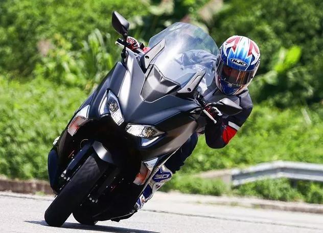 雅马哈旗舰踏板tmax530dx价格,雅马哈踏板tmax155百公里加速几秒