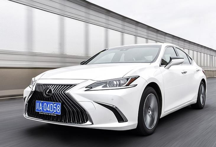 28万能买到雷克萨斯es200,28万预算雷克萨斯es200二手