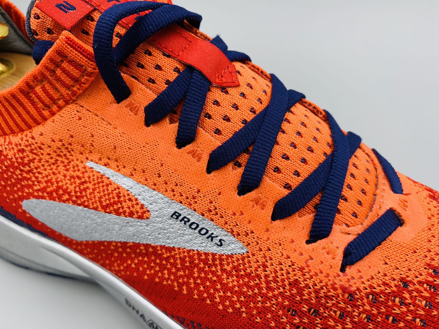 一双“漂浮”鞋—布鲁克斯BrooksLevitate2