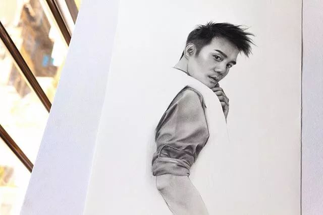 如何画出夸张的人物肖像画,当灵魂画手模仿大师作画