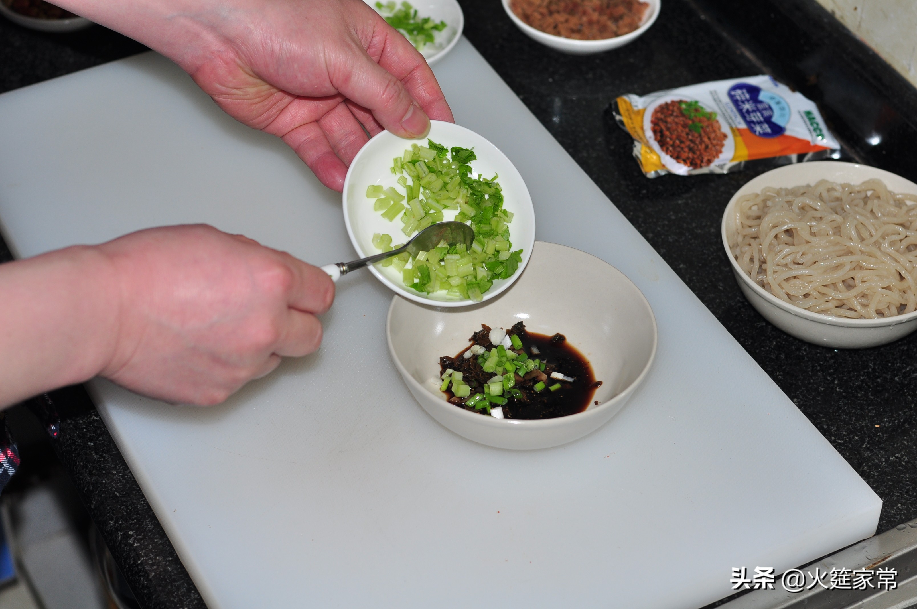 用最简单的材料做酸辣粉,香喷喷酸辣粉