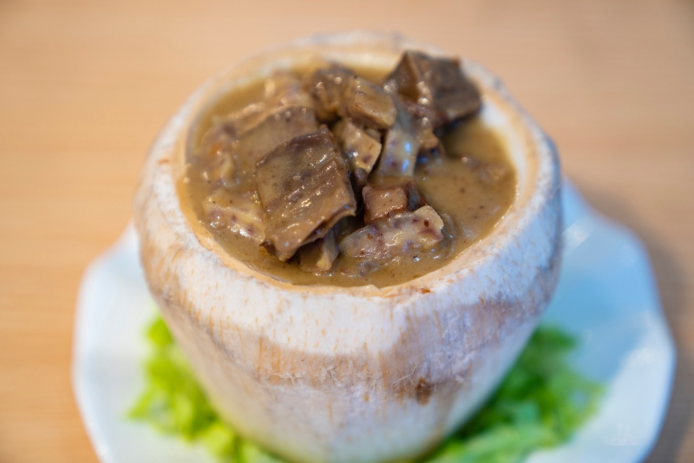 三亚最好吃的网红椰子鸡,三亚小吃不可错过