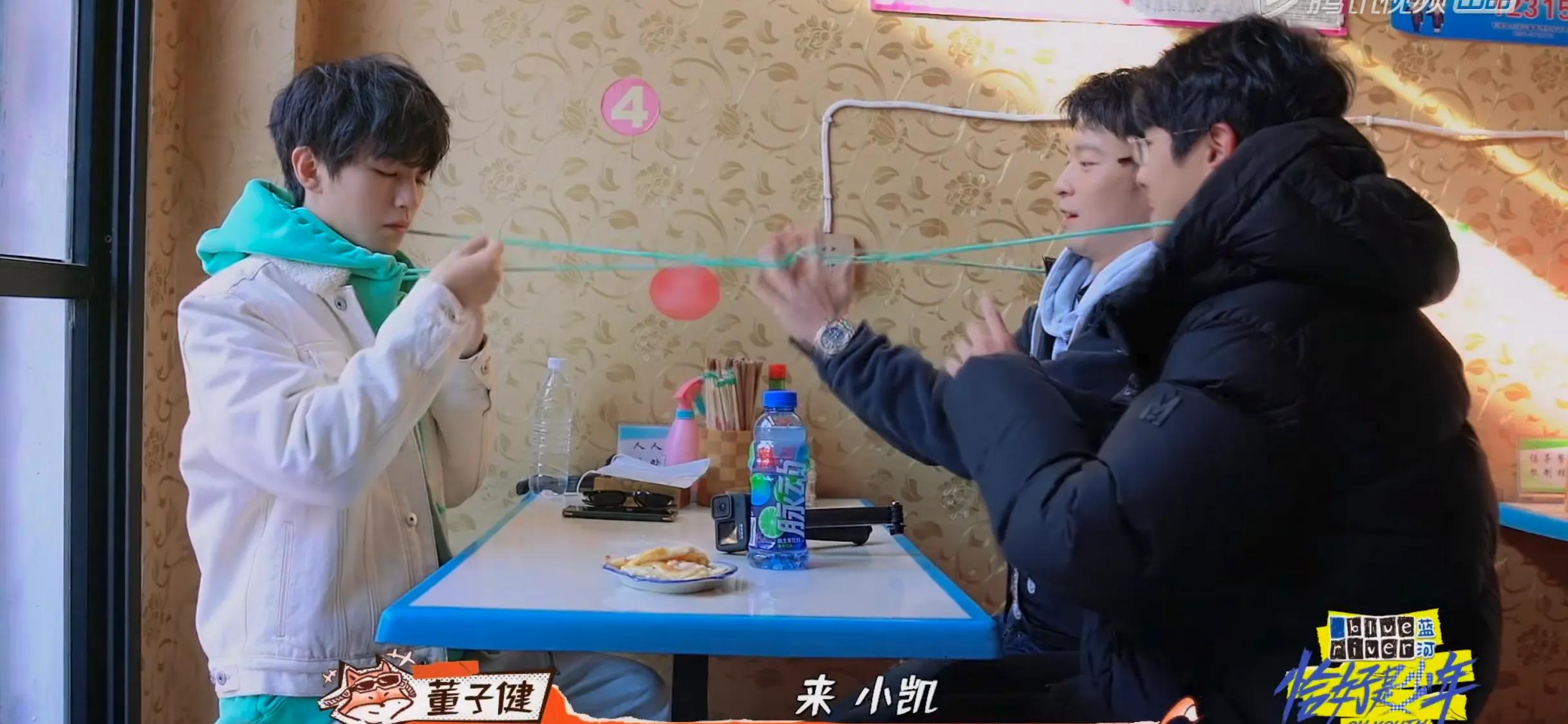 卫衣帽子绳怎么编好看,卫衣帽子绳太长了怎么办