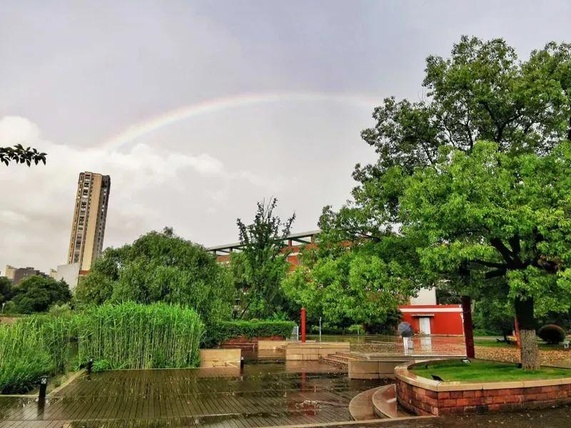 江苏省五星级高中(四)江苏省锡山高级中学