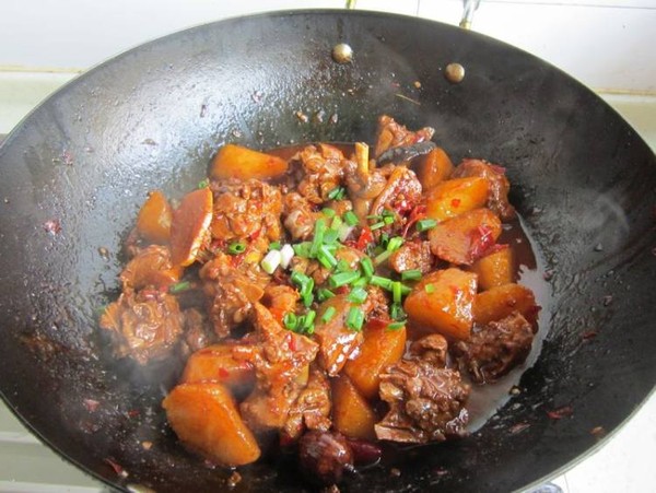 秋天吃鸭肉最好吃的8种做法,春天的鸭肉怎么做才好吃