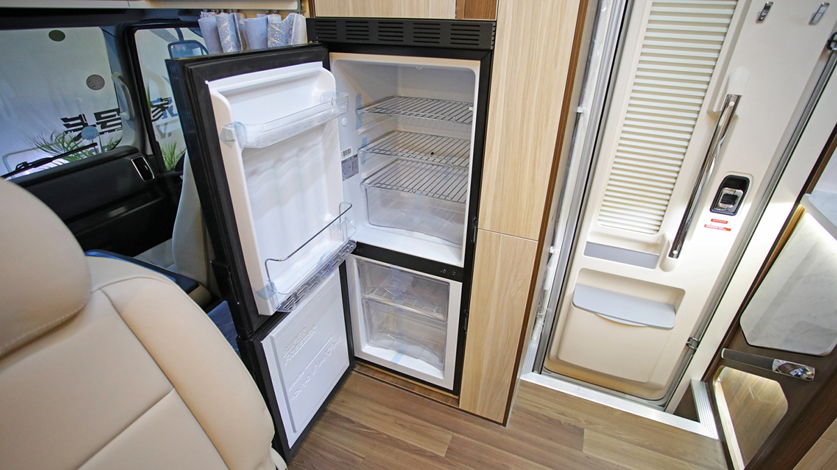 法美瑞海角七号轻卡房车尊尚版,2024款海角七号房车评测