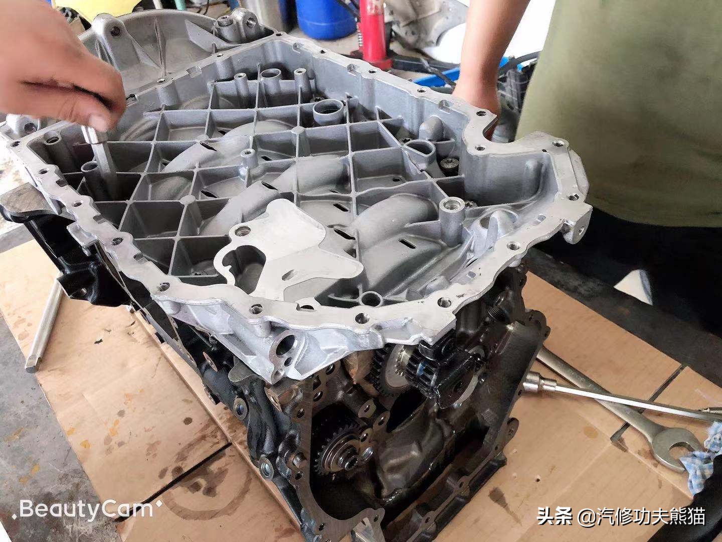 2012款夏朗2.0t烧机油怎么处理,大众夏朗2016款为什么会烧机油