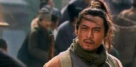 时迁成为梁山好汉的过程,时迁战功赫赫为何排名垫底