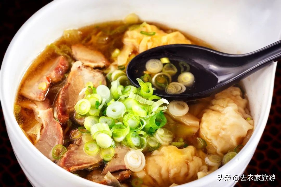 去了趟泰国皮肤变滑了,去泰国胖了十斤