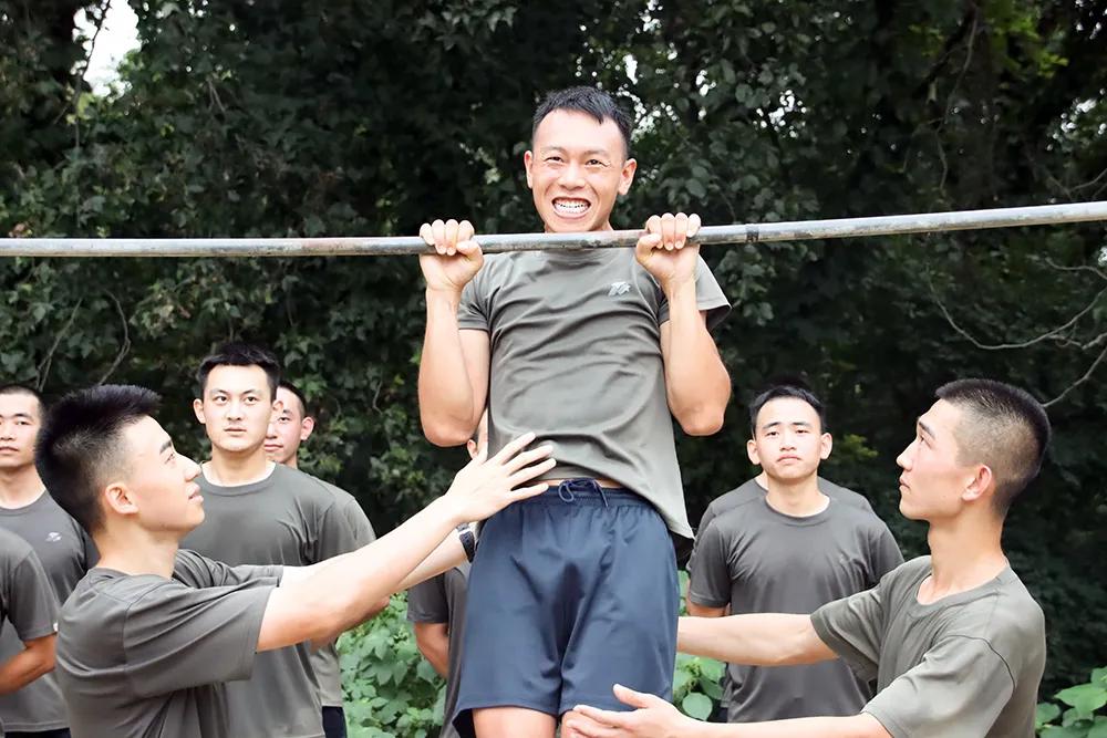 【淬火一道杠，亮剑一颗星】少尉“创造营”开训了