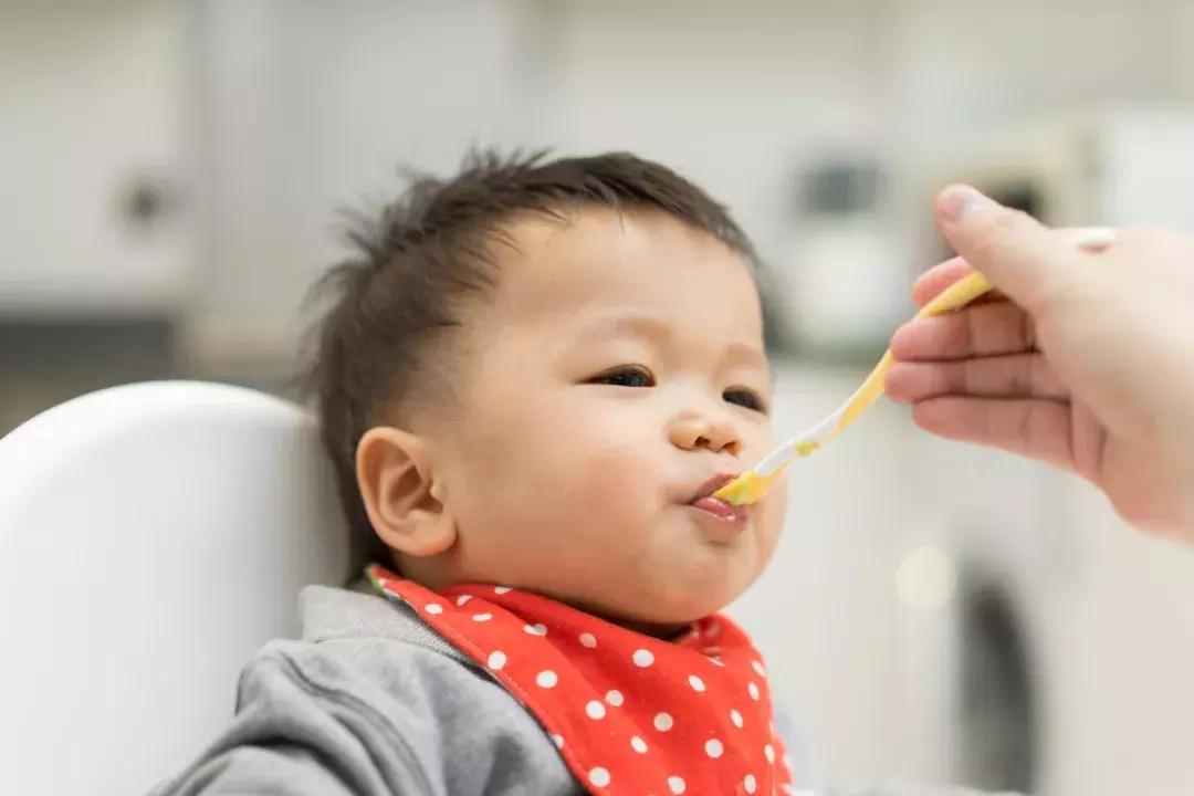 冬天咳嗽怎么吃,宝宝冬季咳嗽怎么治