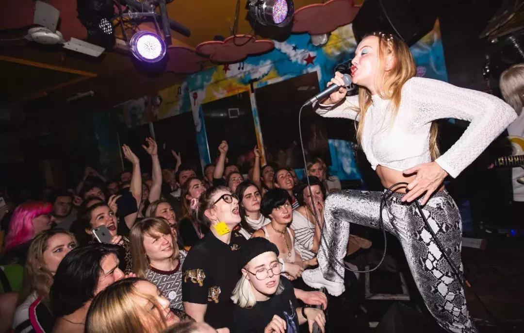 理想人妻DreamWife：我们才不是什么女子乐队！