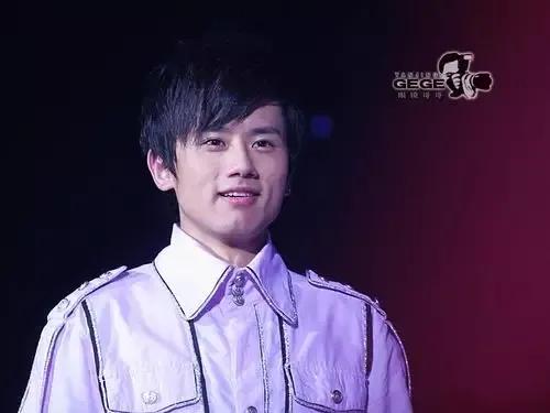 把一手好牌打烂的经历,把一手好牌打烂佼佼者