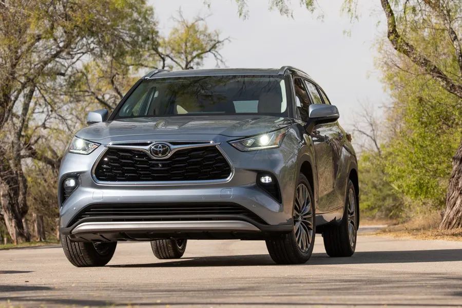 12款高尔夫旅行版和10款汉兰达2.7,高尔夫和新款汉兰达