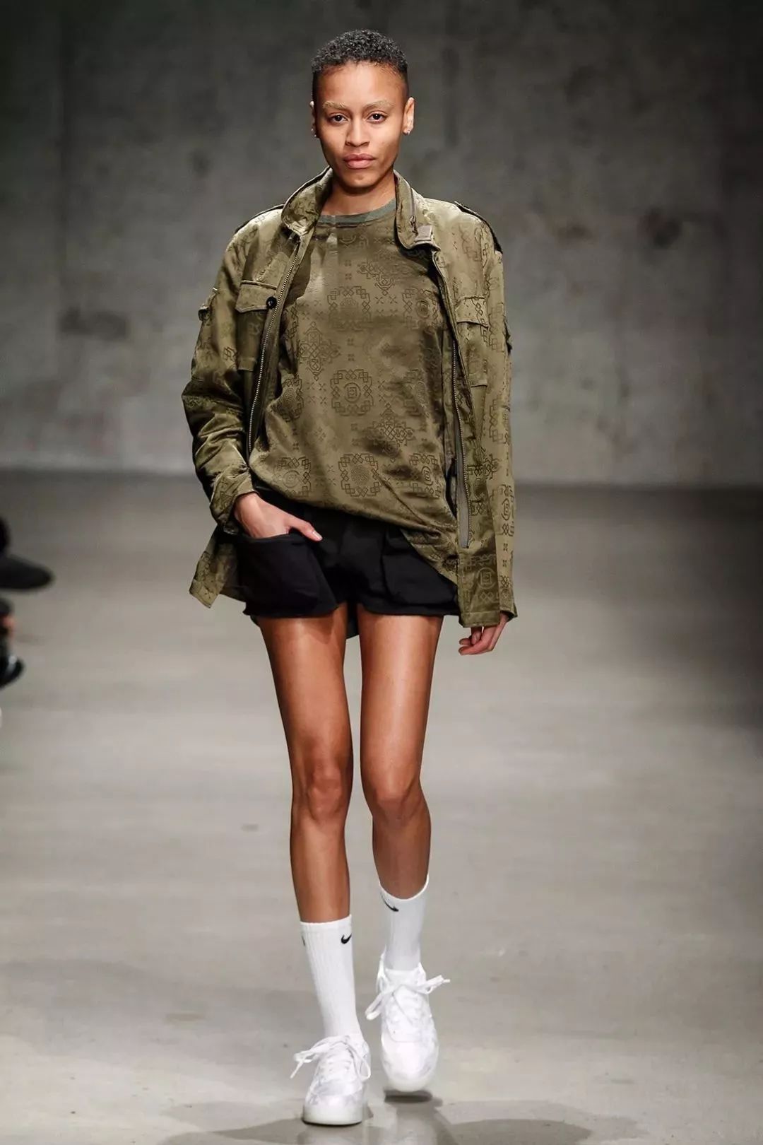 进击的国潮!看中国设计玩转西方街头潮流