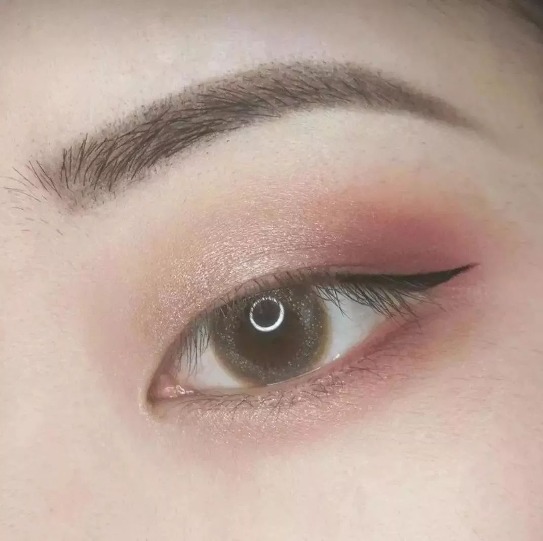 眼线的画法步骤图新手怎么画眼线,不会画眼线怎么练