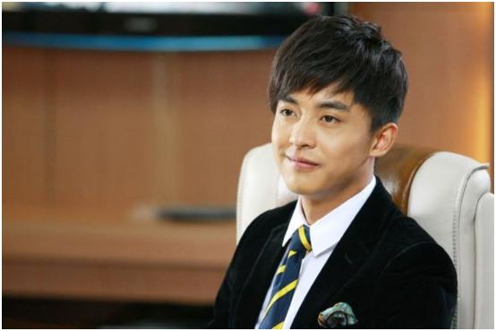 李佳航怒了！公开在社交平台上骂人，却别网友叫好？