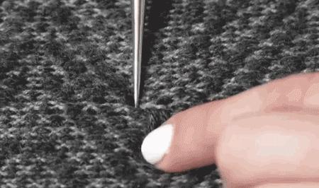 穿久的旧毛衣领口大了怎么缝,毛衣穿久了松垮怎么复原