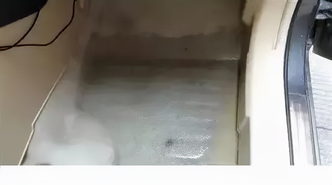 副驾驶漏水的原因及解决方法,车辆副驾驶漏水怎么办