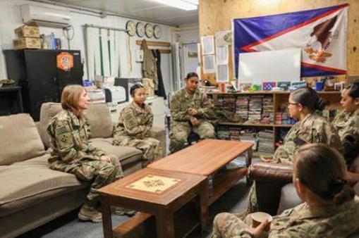 美国人一切向钱看，为了6位数的工资，精神科医生狠心离开部队