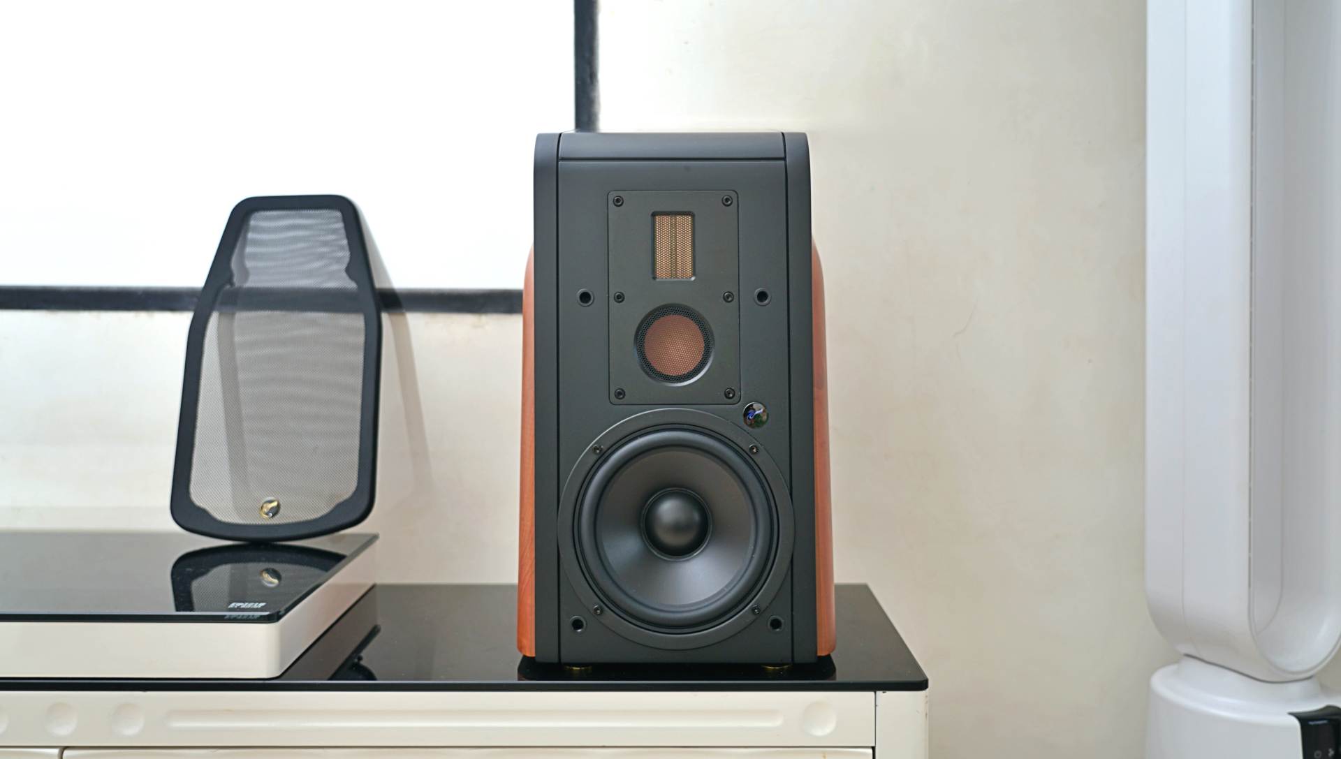 惠威x4音响怎么用,惠威x4多媒体监听音箱