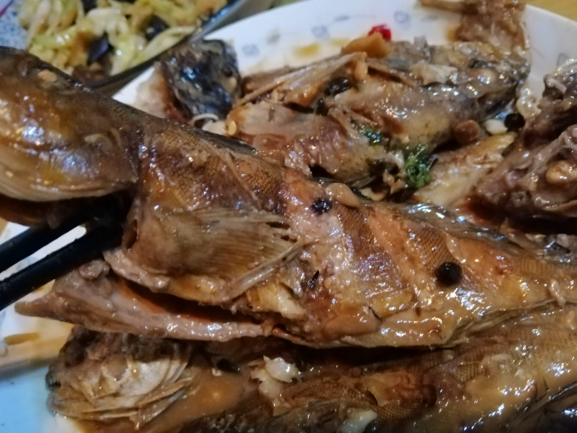 我家吃鱼从来不买,海边姑娘做”鱼“有绝招,吃一次忘不了,香