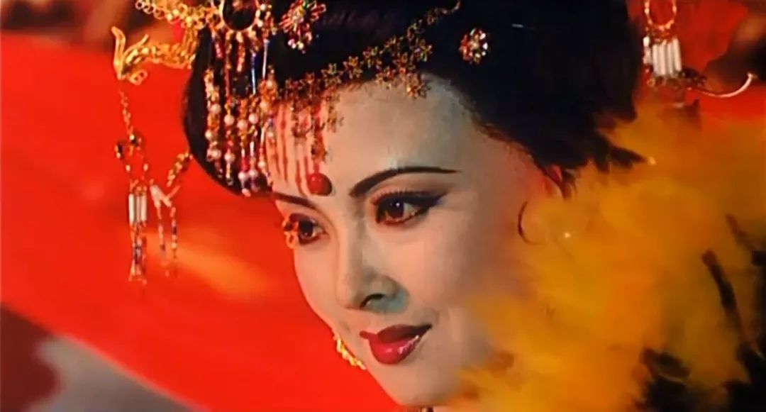 如何看李隆基和杨贵妃的爱情故事,杨贵妃和李隆基的爱情故事简短