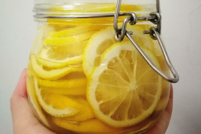 蜂蜜可以长期保存吗,自制蜂蜜柠檬水用什么存放比较好